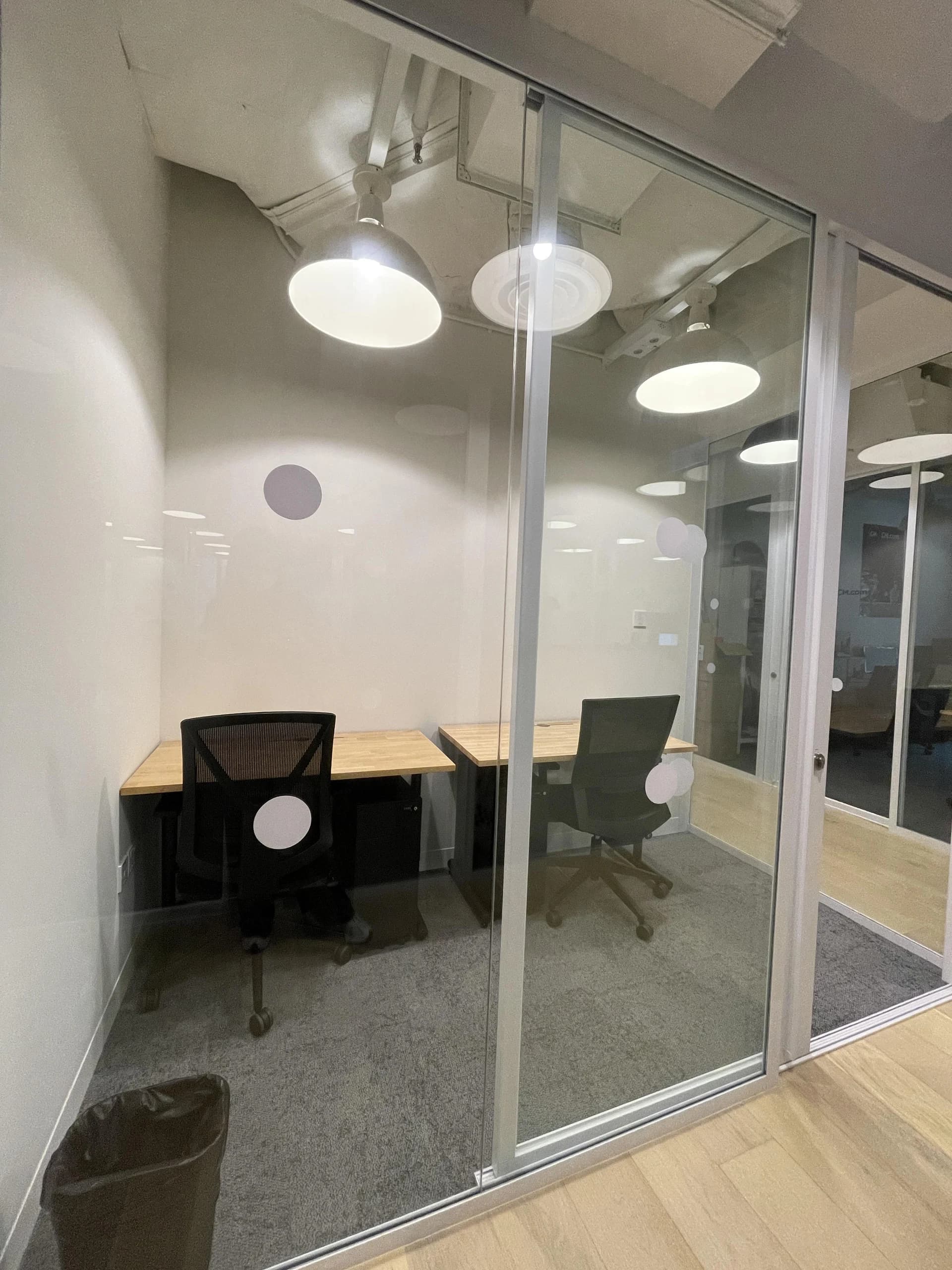 WeWork Dedicated Desks and Hot Desks at 9 Queen's Road Central — photo 1